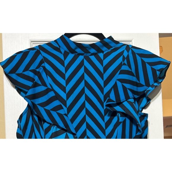 Worthington Chevron Ruffled Blouse Short-Sleeved 100% Polyester Women's Size M - Picture 6 of 14